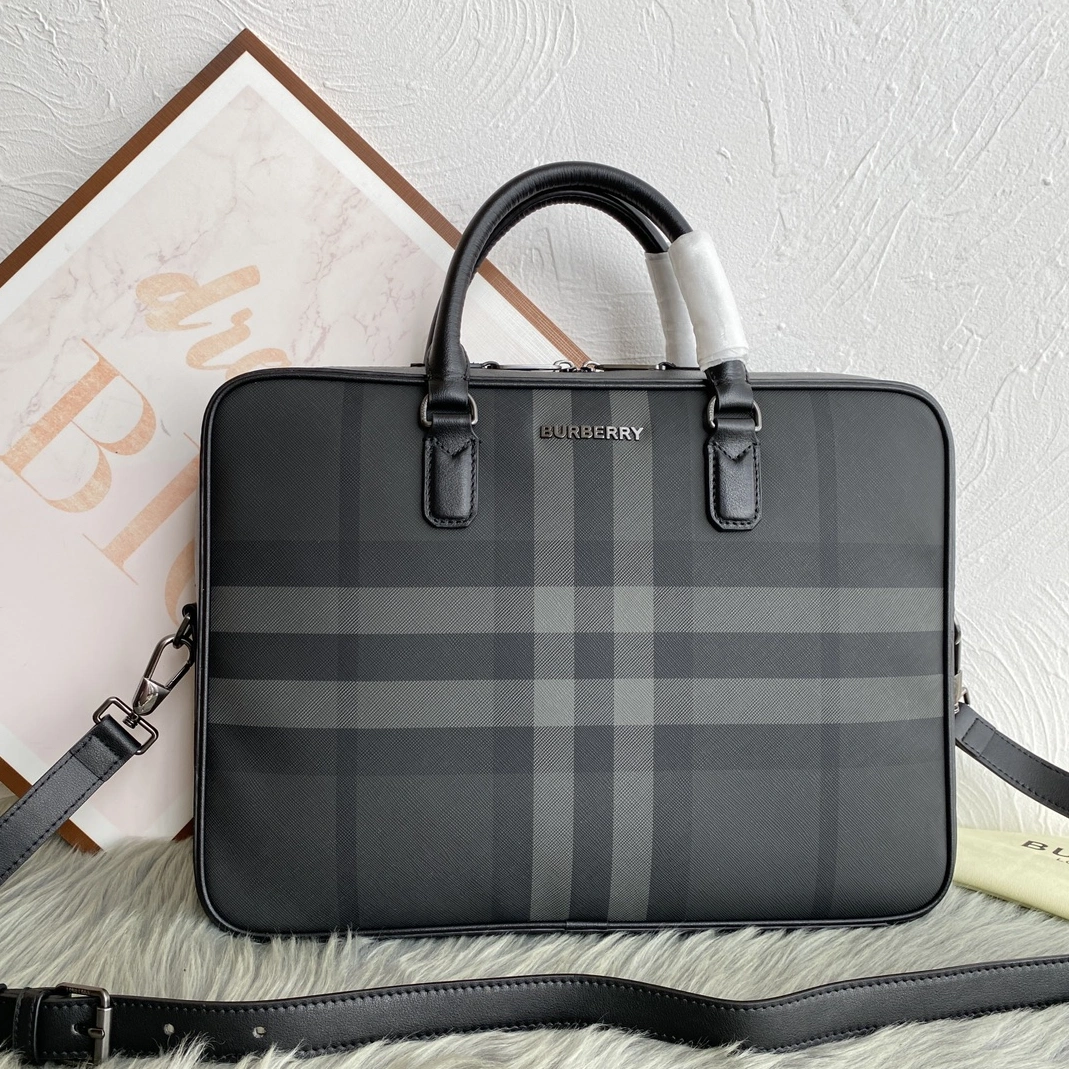 Burberry AAA Man Handbags SmartChoice 5512
