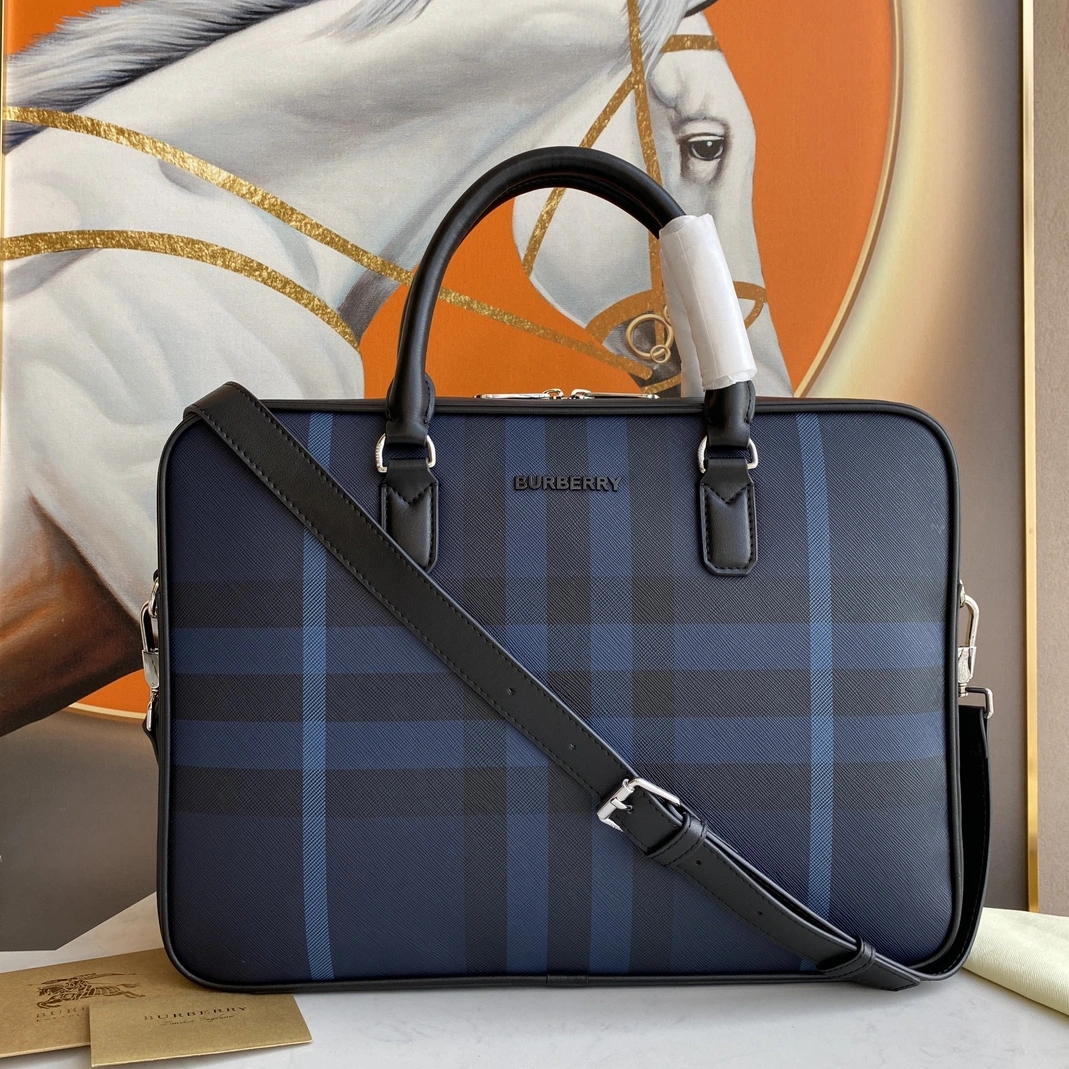 Burberry AAA Man Handbags Trendsetting 6799