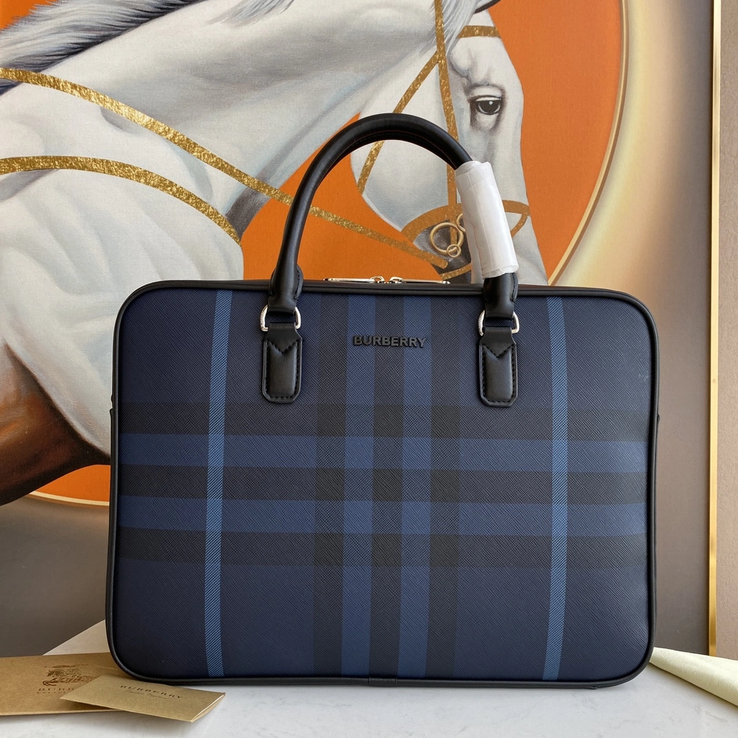 Burberry AAA Man Handbags Trendsetting 6799
