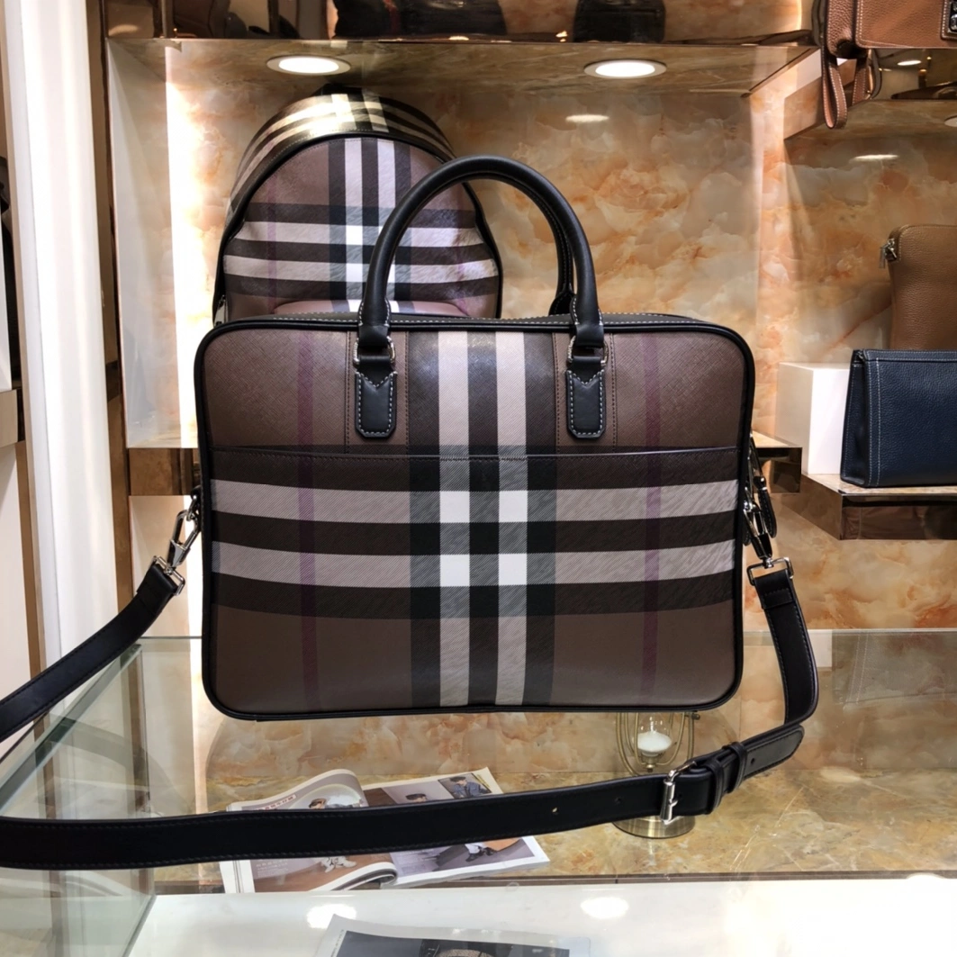 Burberry AAA Man Handbags Trendsetting 8244