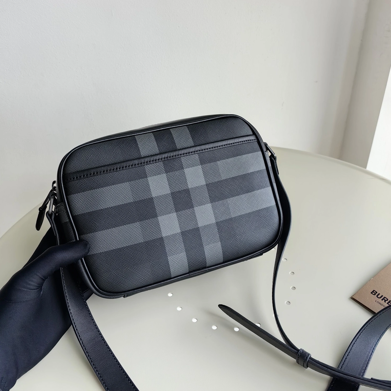 Burberry AAA Man Messenger Bags Classic 8392