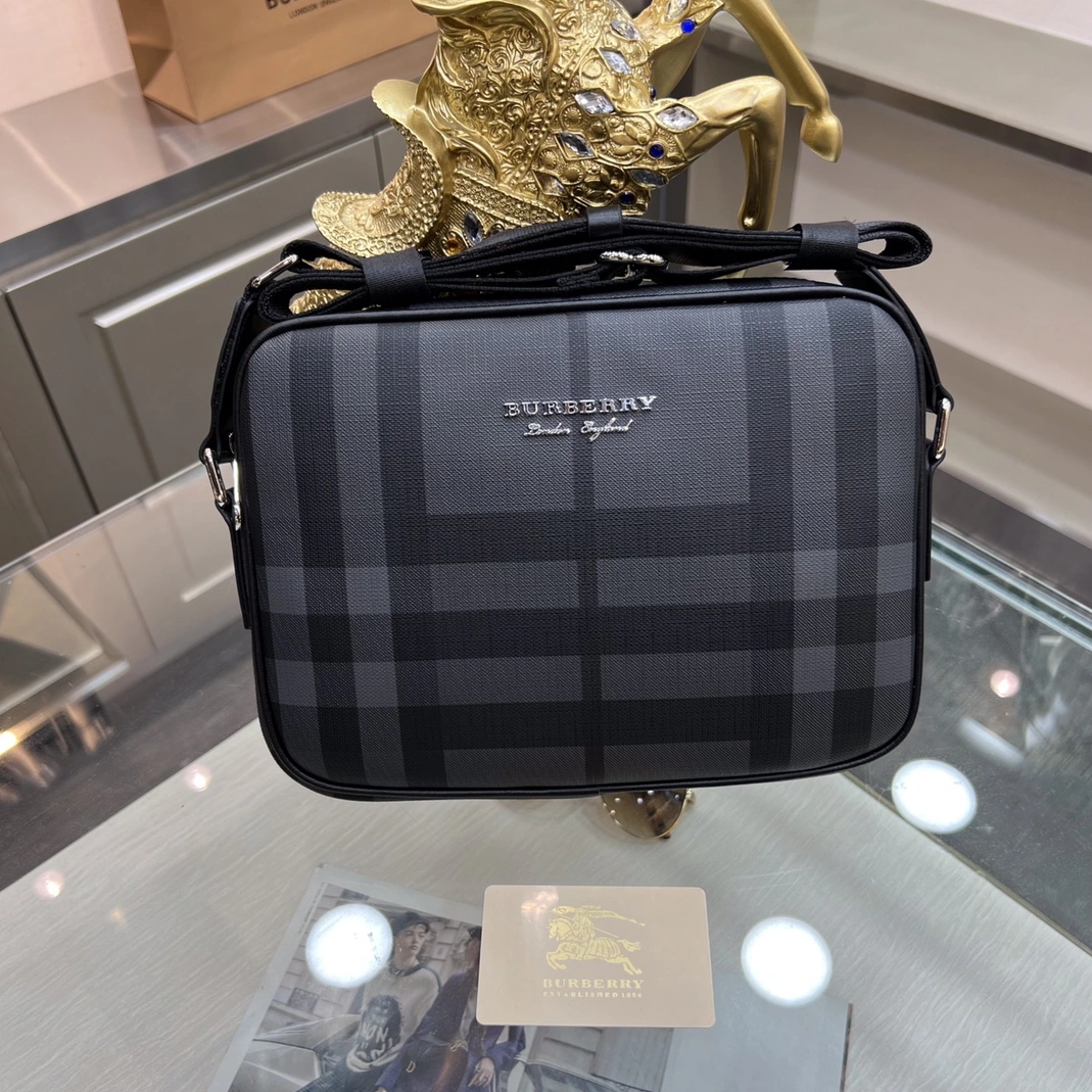 Burberry AAA Man Messenger Bags Cozy 1940