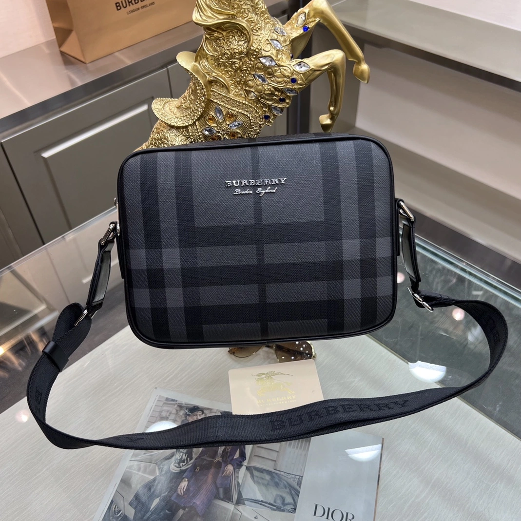 Burberry AAA Man Messenger Bags Cozy 1940