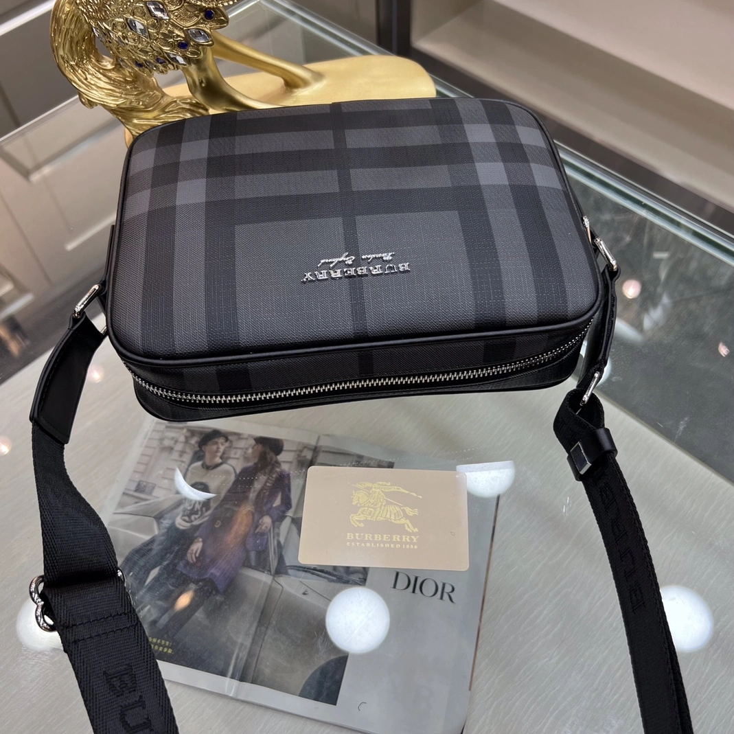 Burberry AAA Man Messenger Bags Cozy 1940