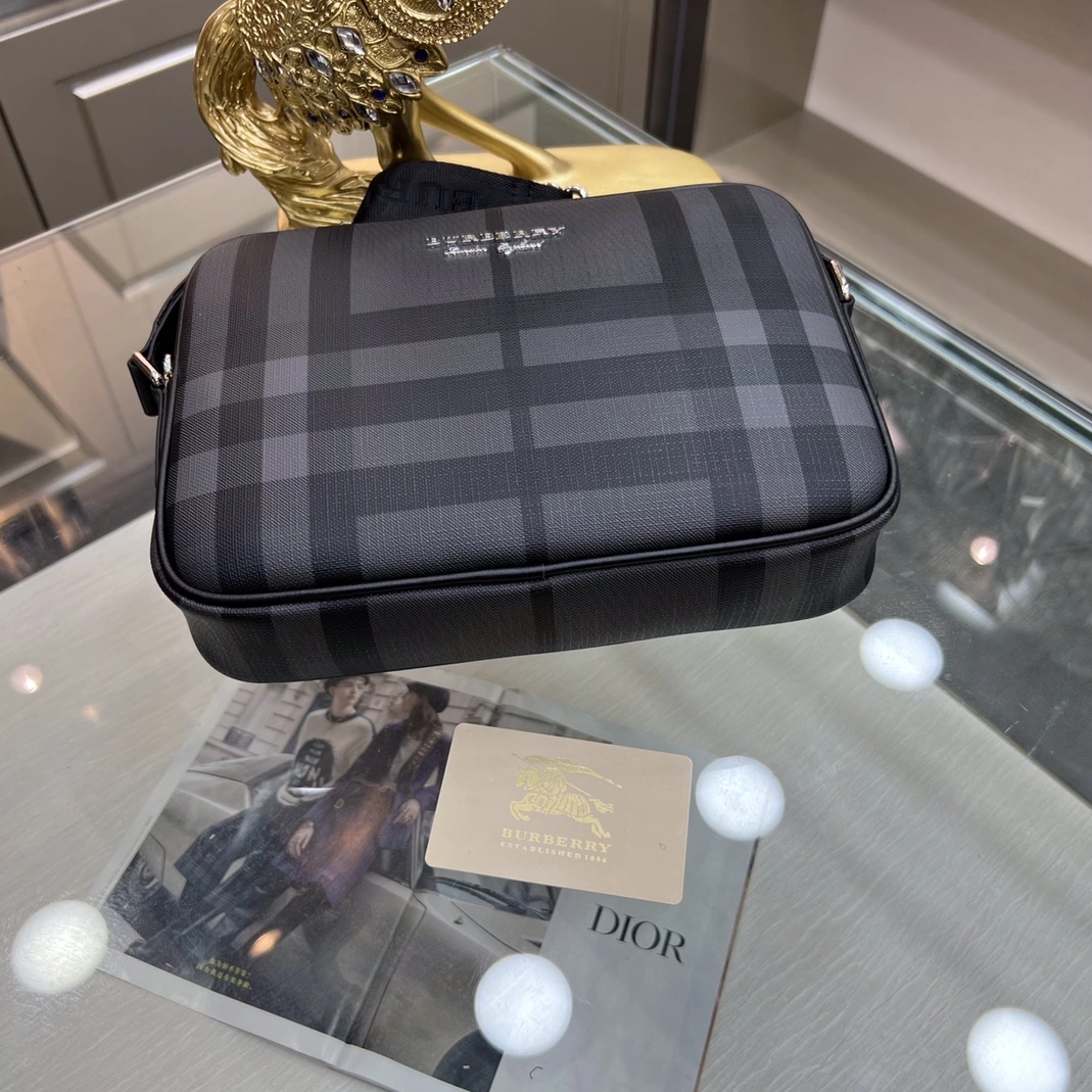 Burberry AAA Man Messenger Bags Cozy 1940