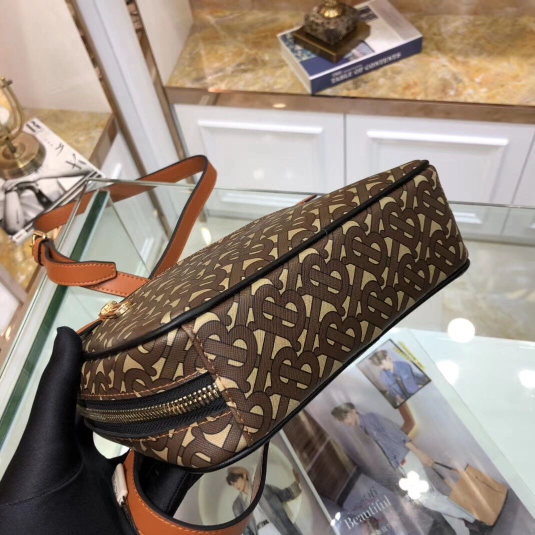 Burberry AAA Man Messenger Bags Cozy 2669