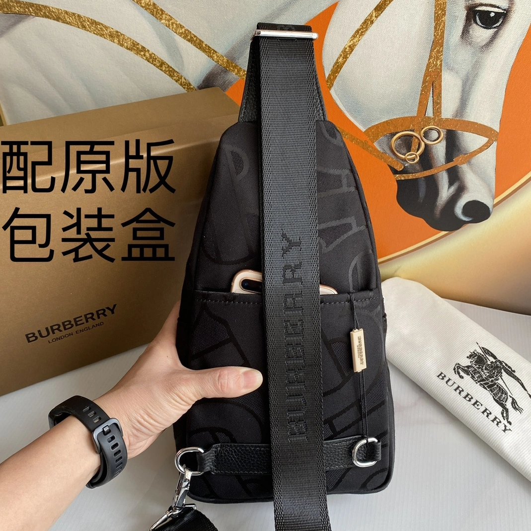 Burberry AAA Man Messenger Bags Cozy 9258