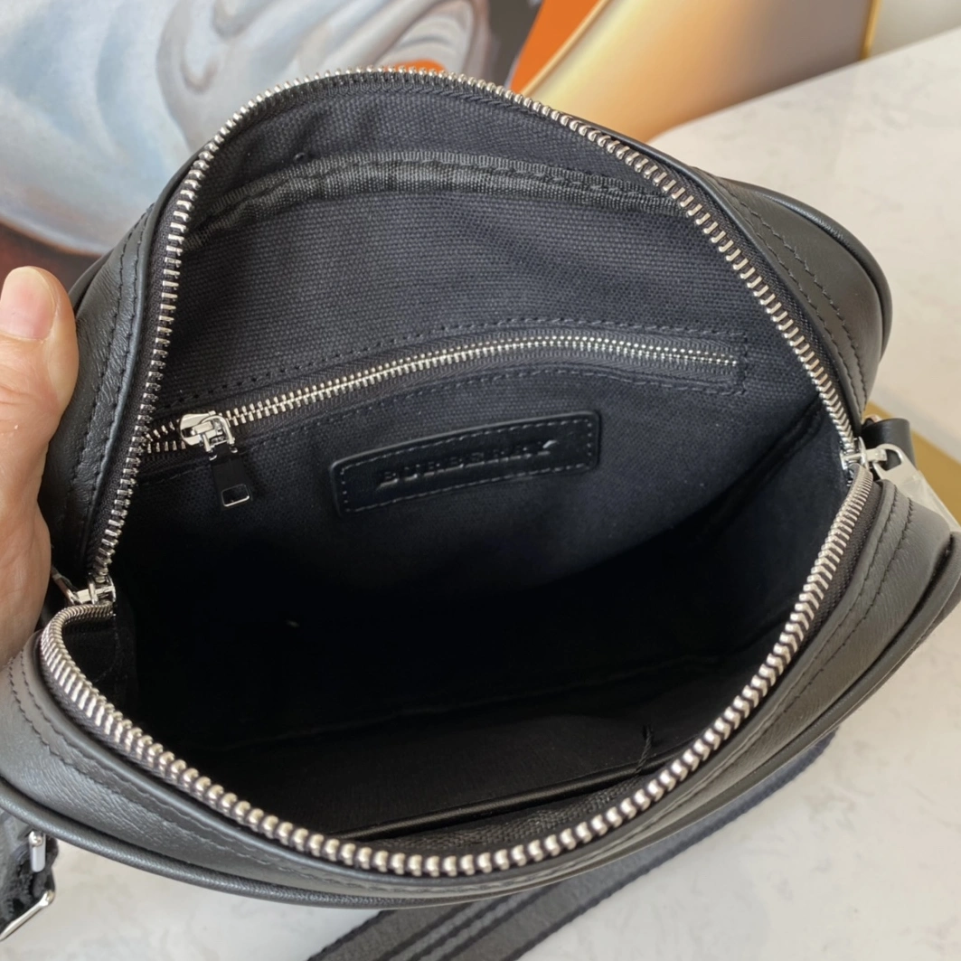 Burberry AAA Man Messenger Bags DailyWear 3320