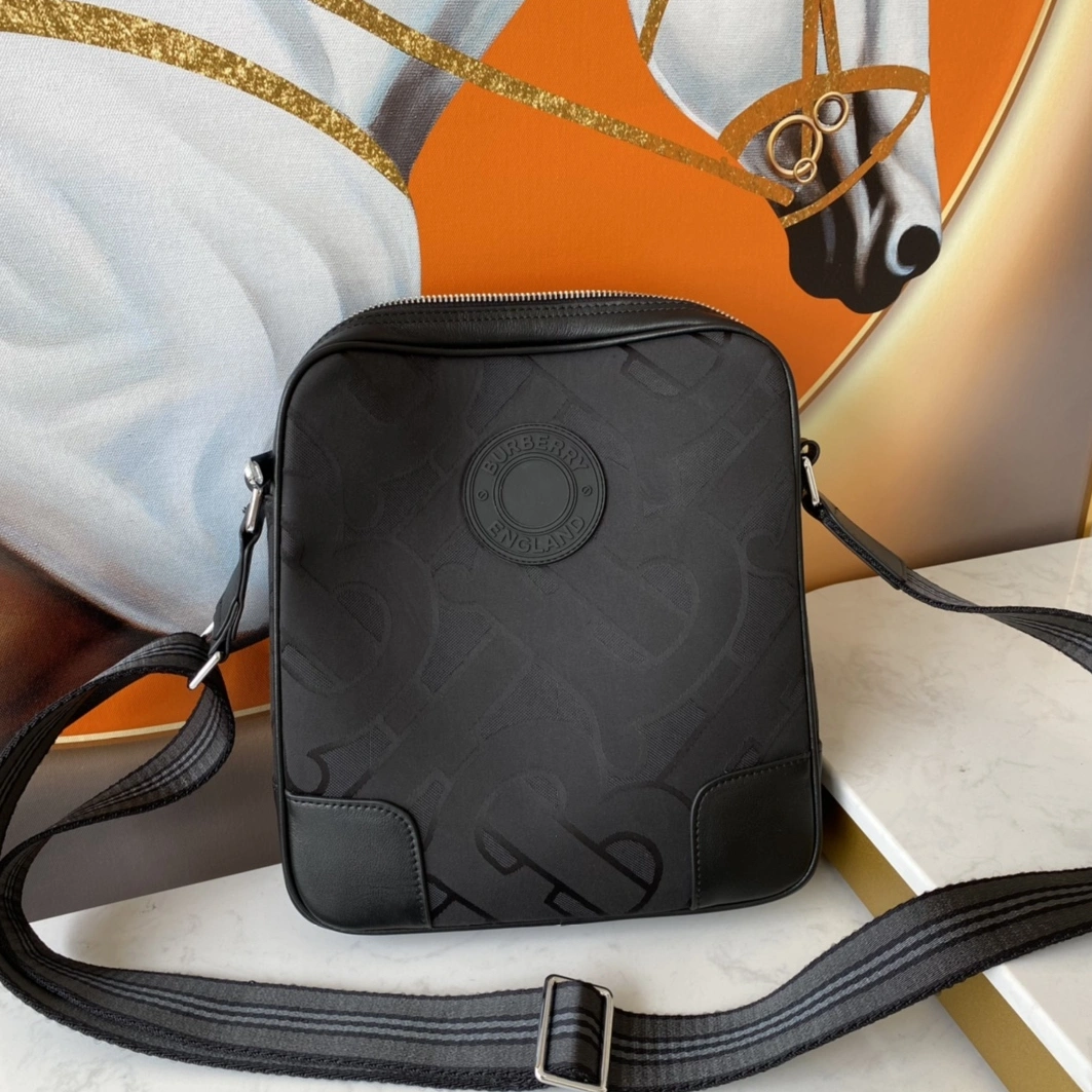 Burberry AAA Man Messenger Bags DailyWear 3320