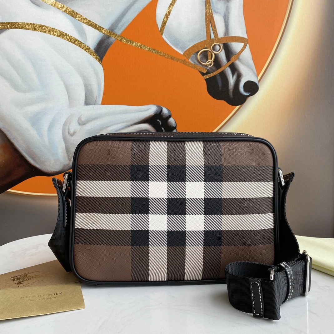 Burberry AAA Man Messenger Bags DailyWear 8227