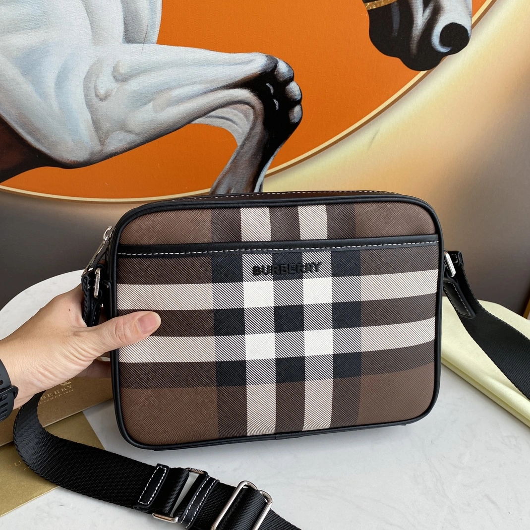Burberry AAA Man Messenger Bags DailyWear 8227