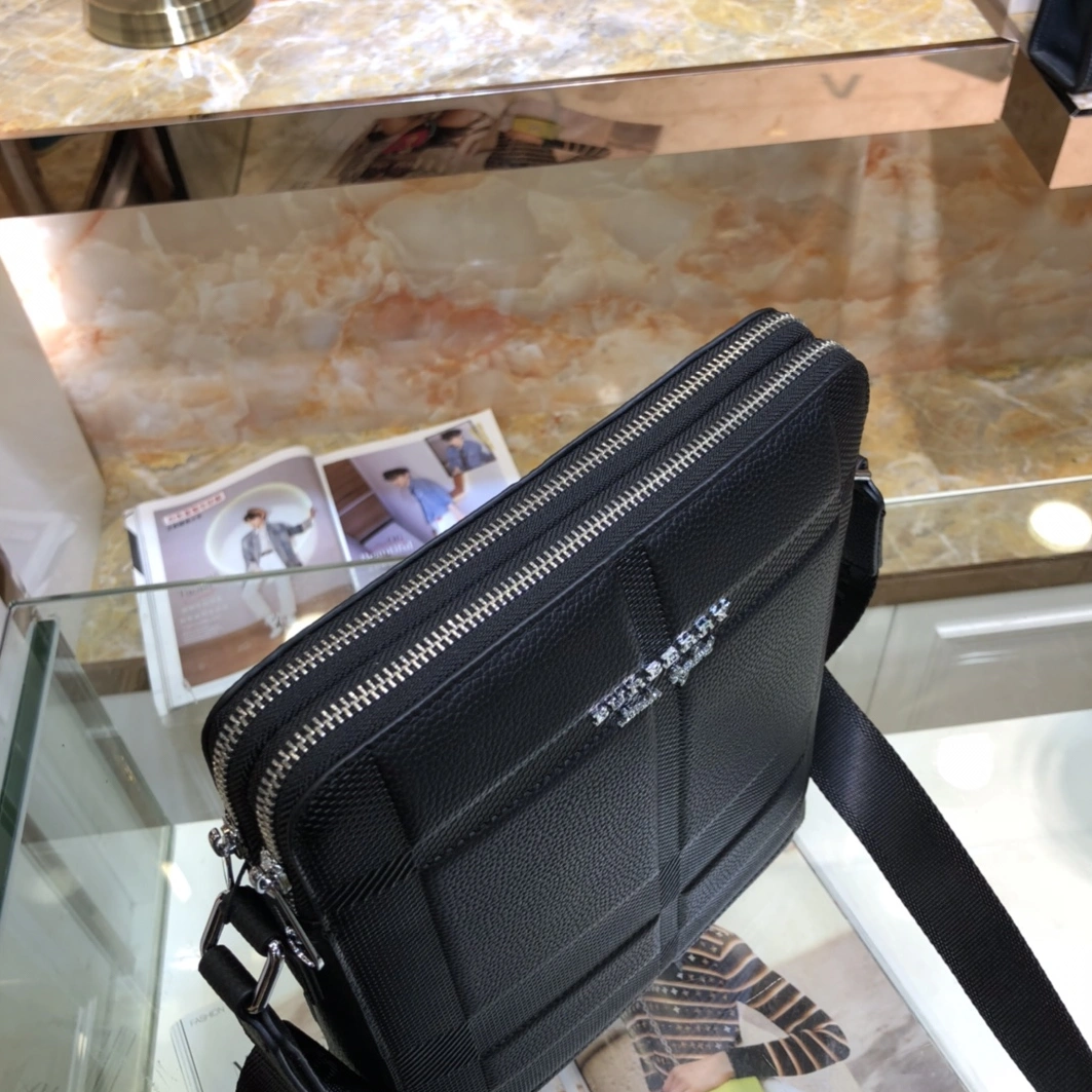Burberry AAA Man Messenger Bags Durable 6327