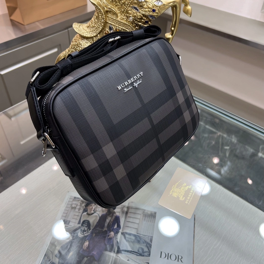 Burberry AAA Man Messenger Bags GoodFit 4933