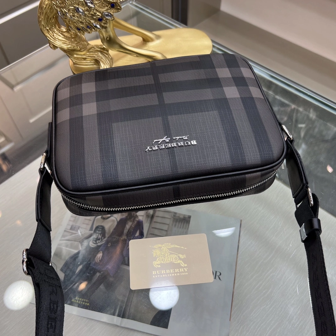 Burberry AAA Man Messenger Bags GoodFit 4933