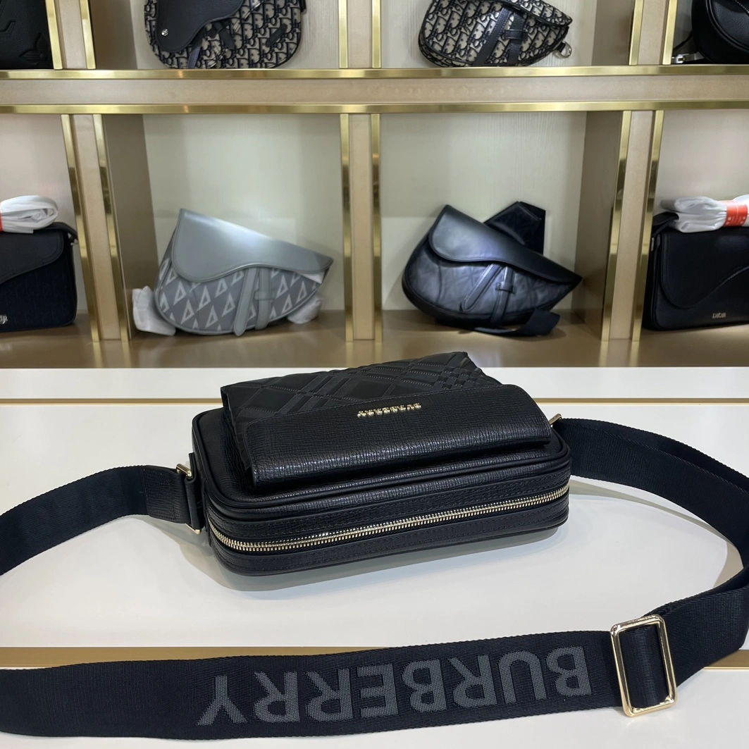 Burberry AAA Man Messenger Bags HighQuality 7584
