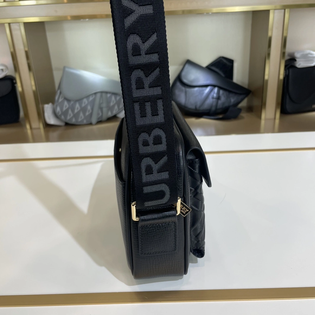 Burberry AAA Man Messenger Bags HighQuality 7584