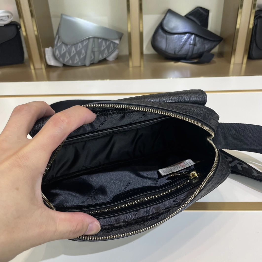 Burberry AAA Man Messenger Bags HighQuality 7584