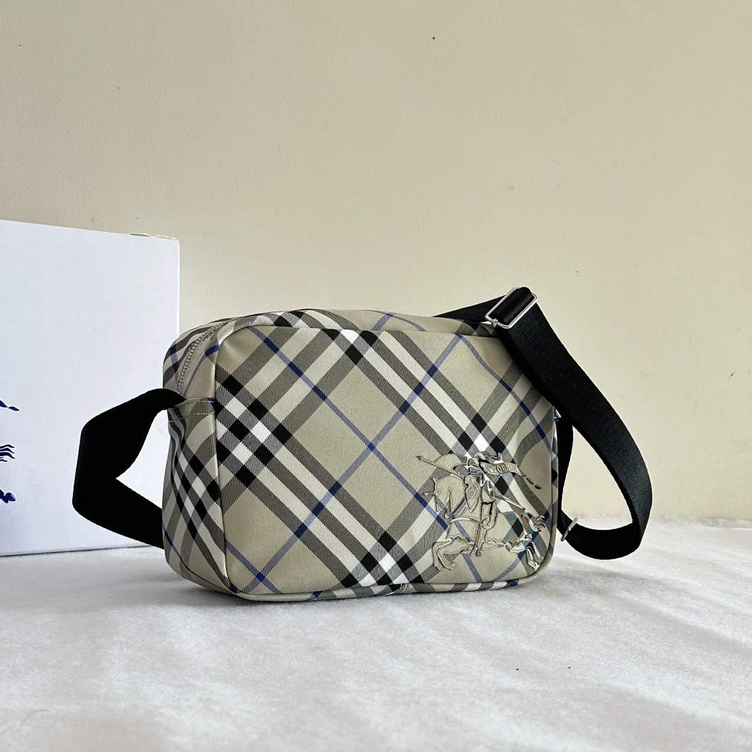 Burberry AAA Man Messenger Bags ModernLook 2420