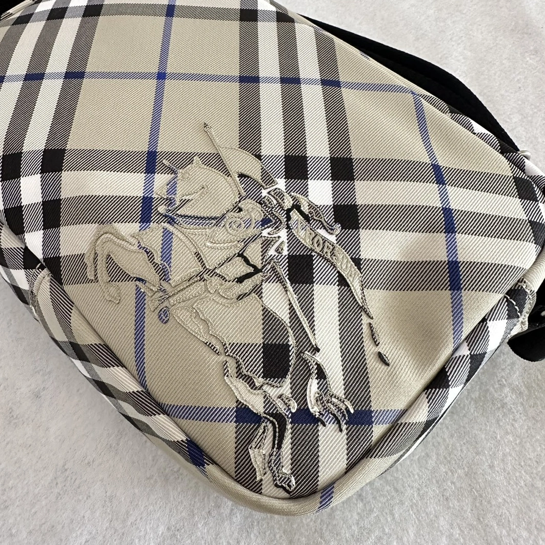 Burberry AAA Man Messenger Bags ModernLook 2420