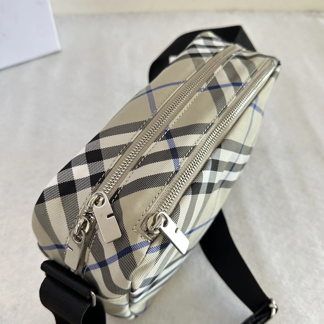 Burberry AAA Man Messenger Bags ModernLook 2420