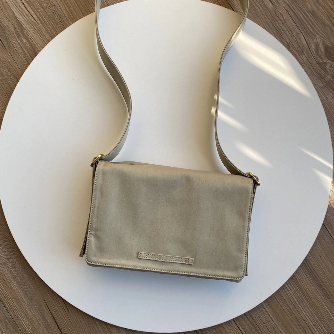 Burberry AAA Man Messenger Bags ModernLook 5212