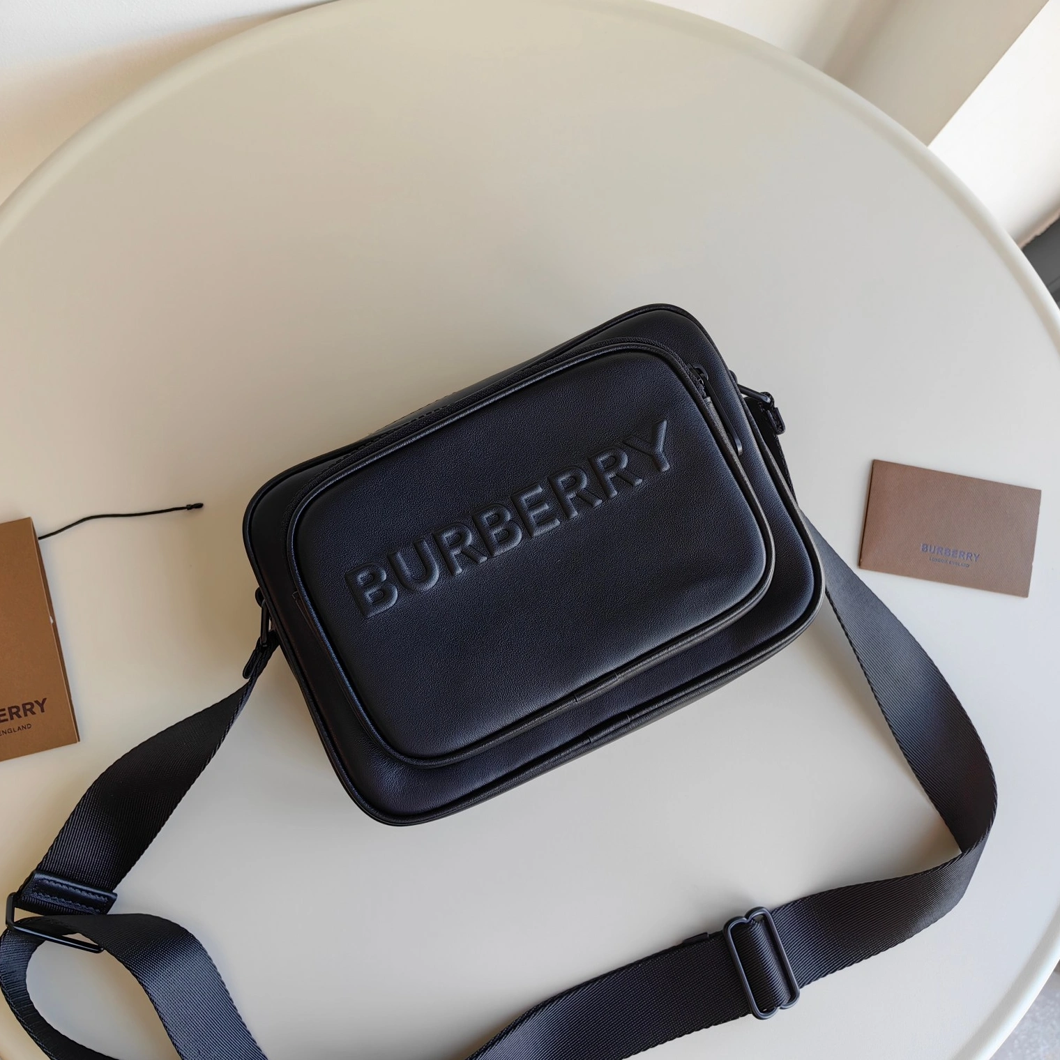Burberry AAA Man Messenger Bags Popular 3711