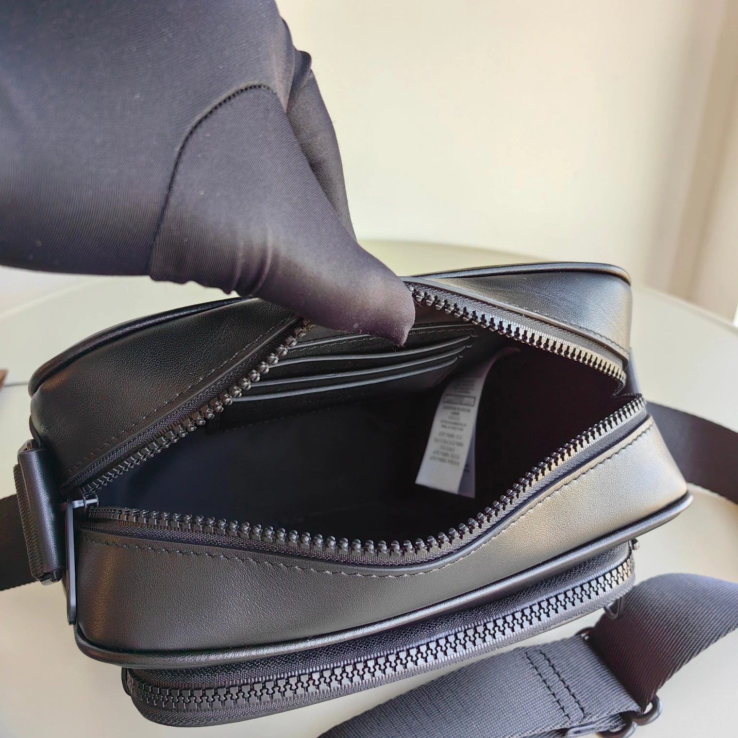 Burberry AAA Man Messenger Bags Popular 3711