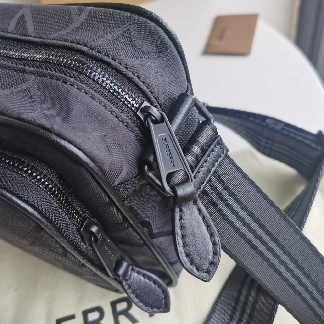 Burberry AAA Man Messenger Bags Popular 467