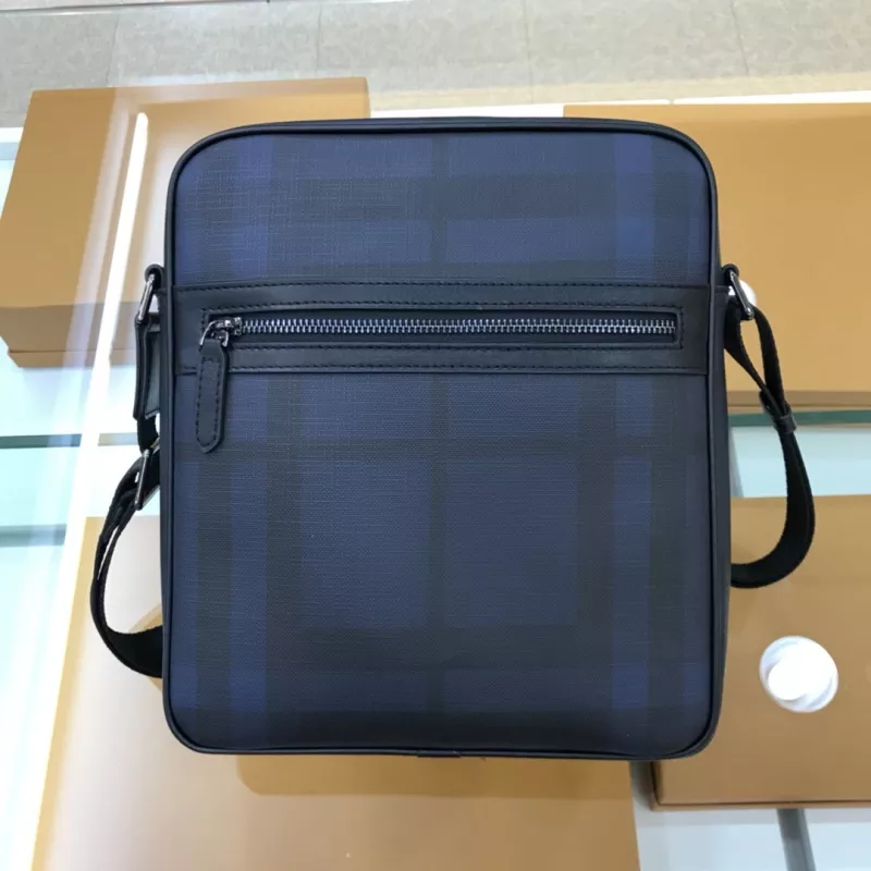 Burberry AAA Man Messenger Bags Reliable 7460