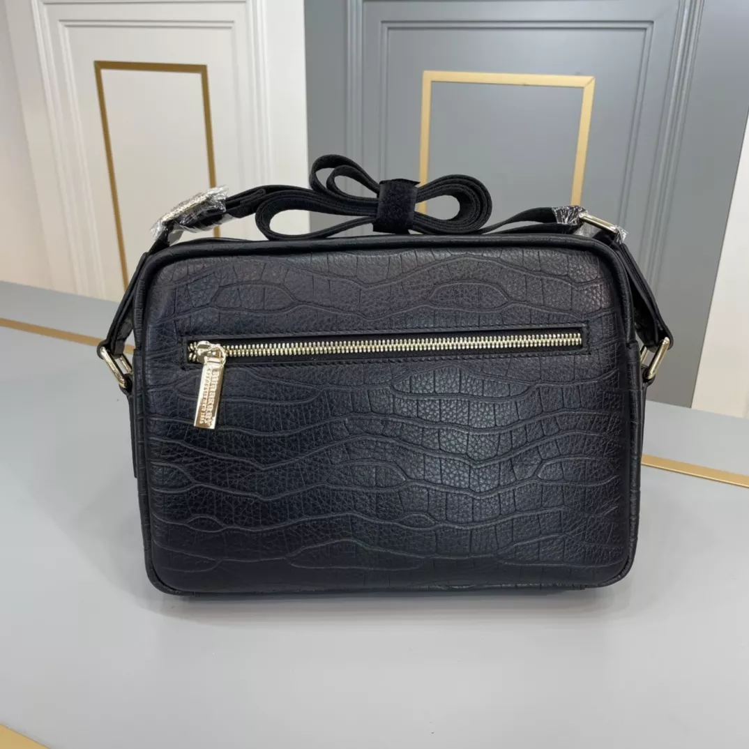 Burberry AAA Man Messenger Bags StreetReady 6700