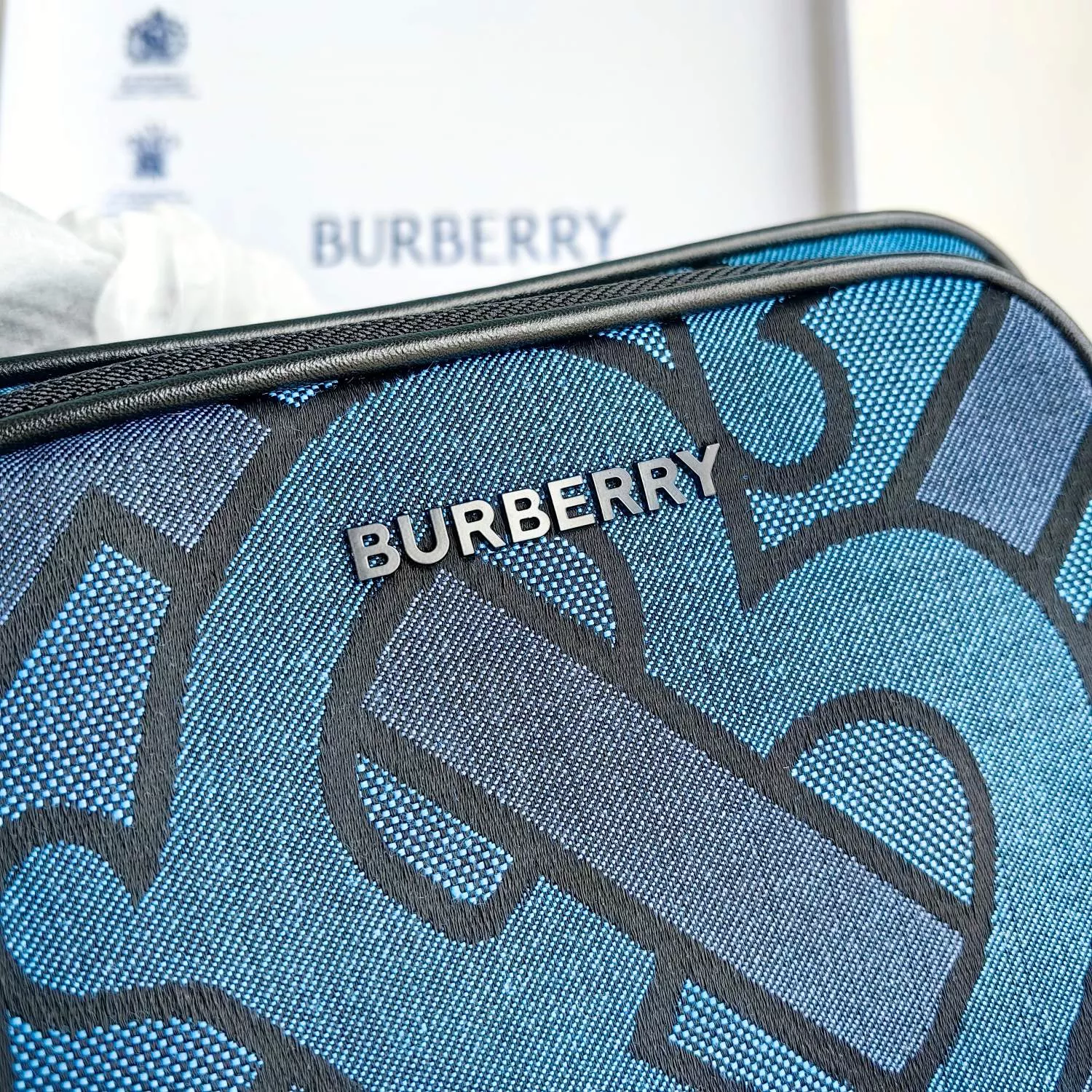 Burberry AAA Man Messenger Bags StreetReady 9201