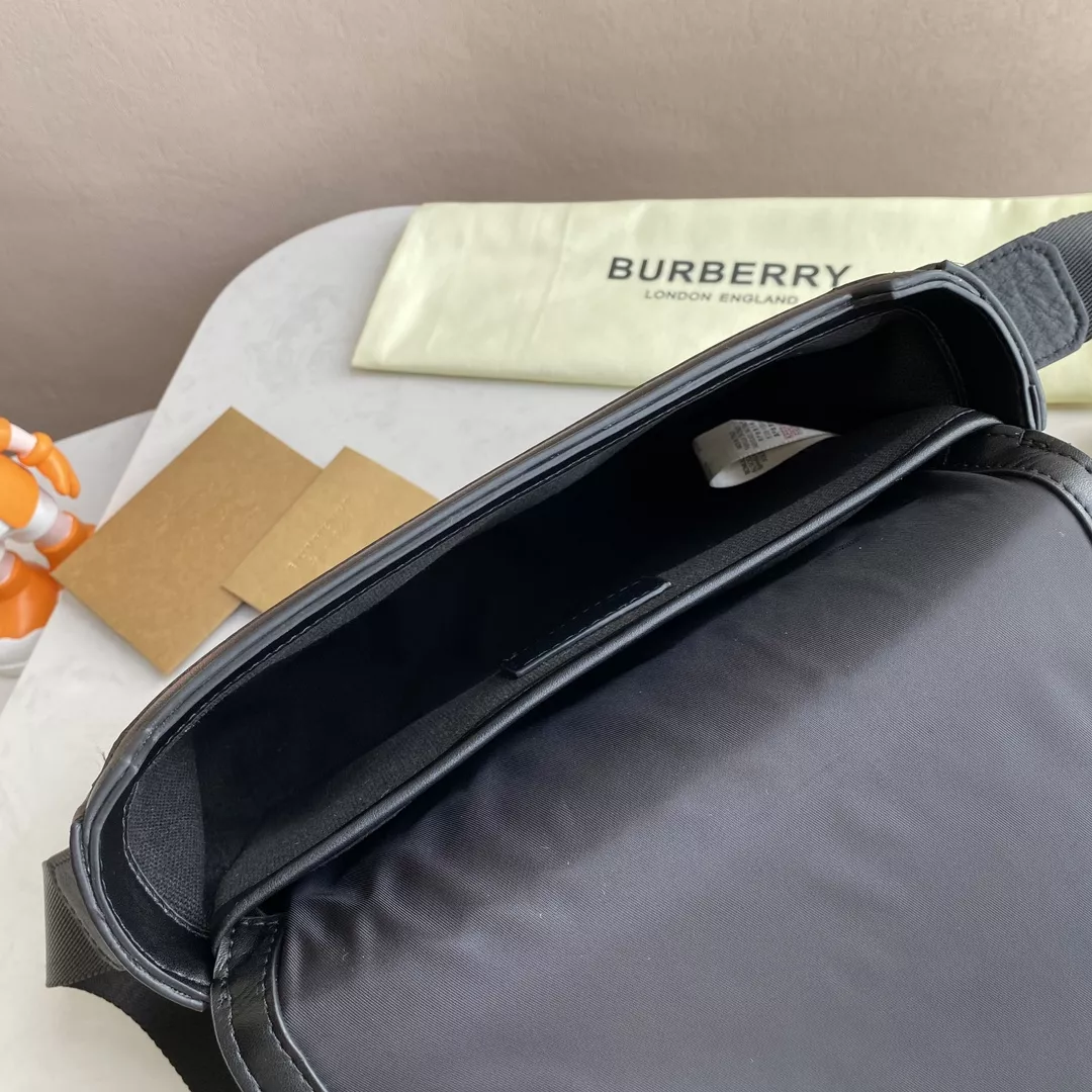 Burberry AAA Man Messenger Bags Trendy 8217