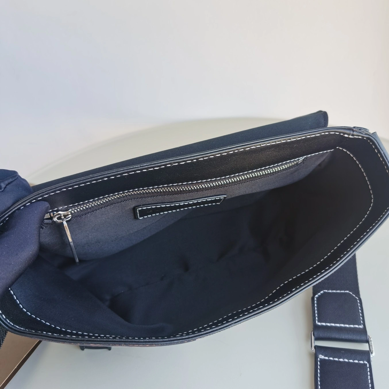 Burberry AAA Man Messenger Bags UrbanStyle 893