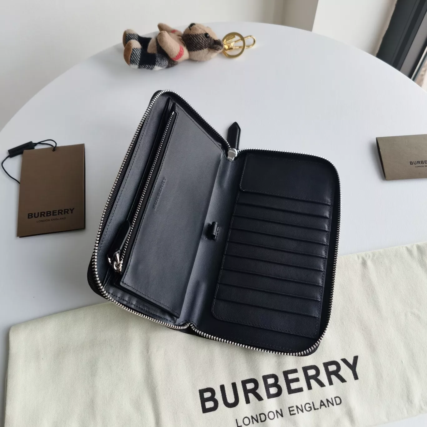 Burberry AAA Man Wallets AllSeason 5313