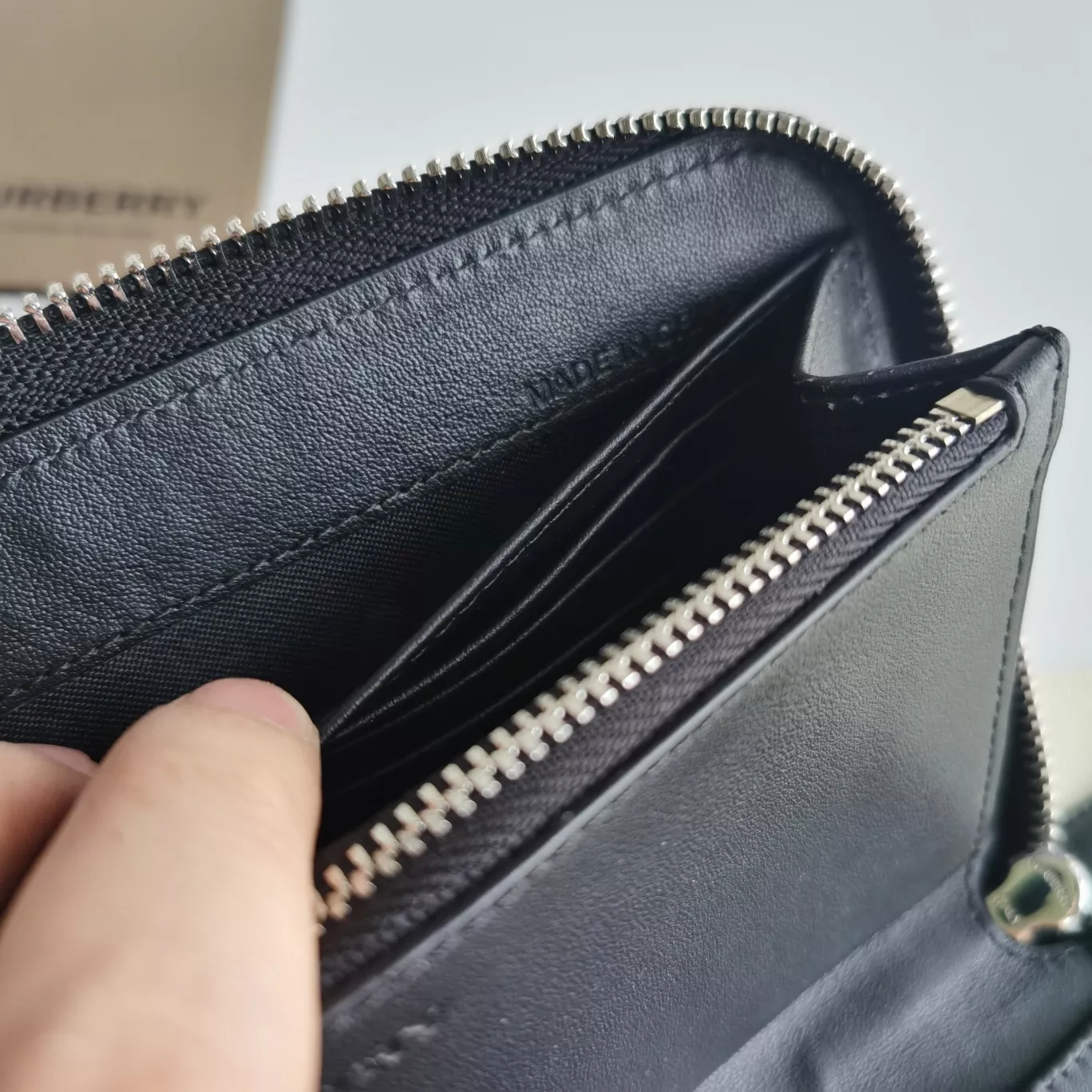 Burberry AAA Man Wallets AllSeason 5313