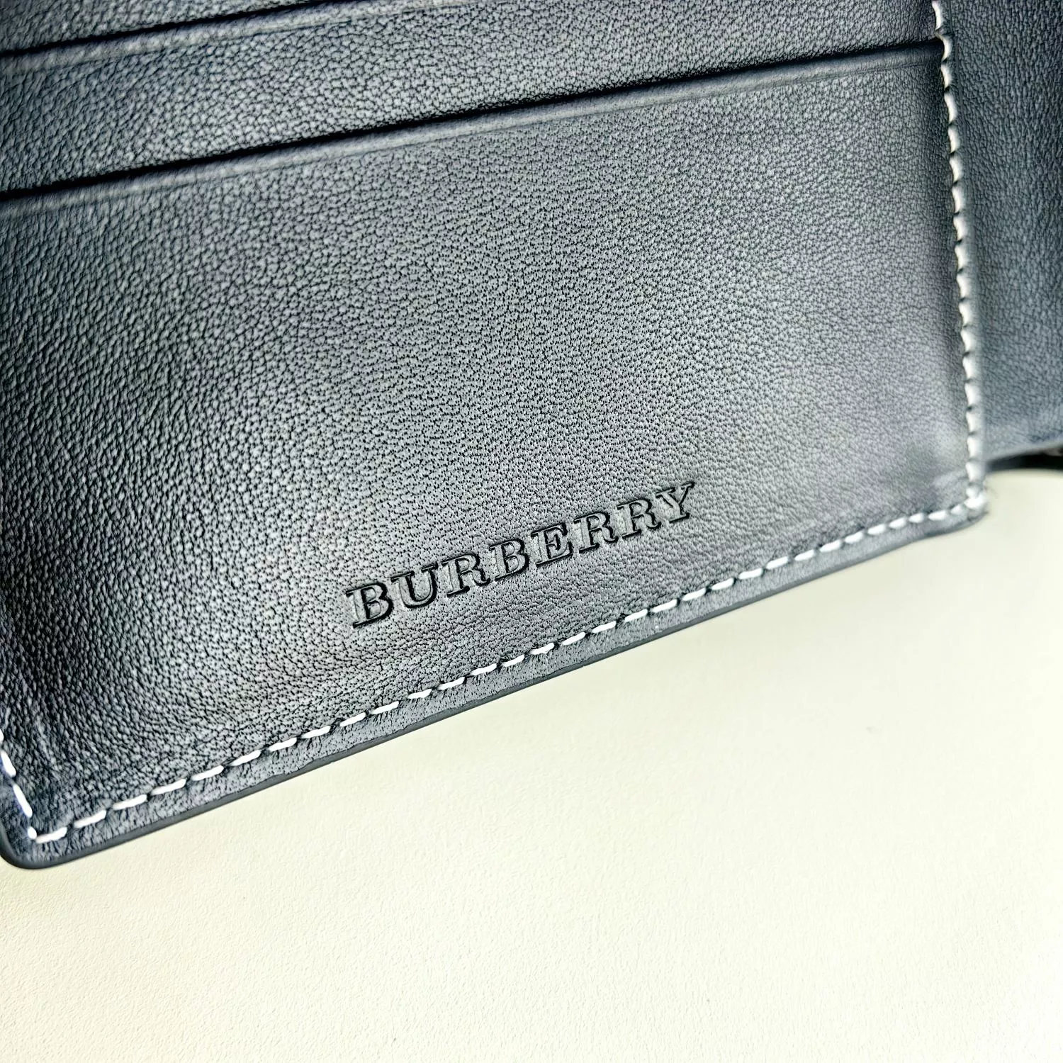 Burberry AAA Man Wallets Bold 707
