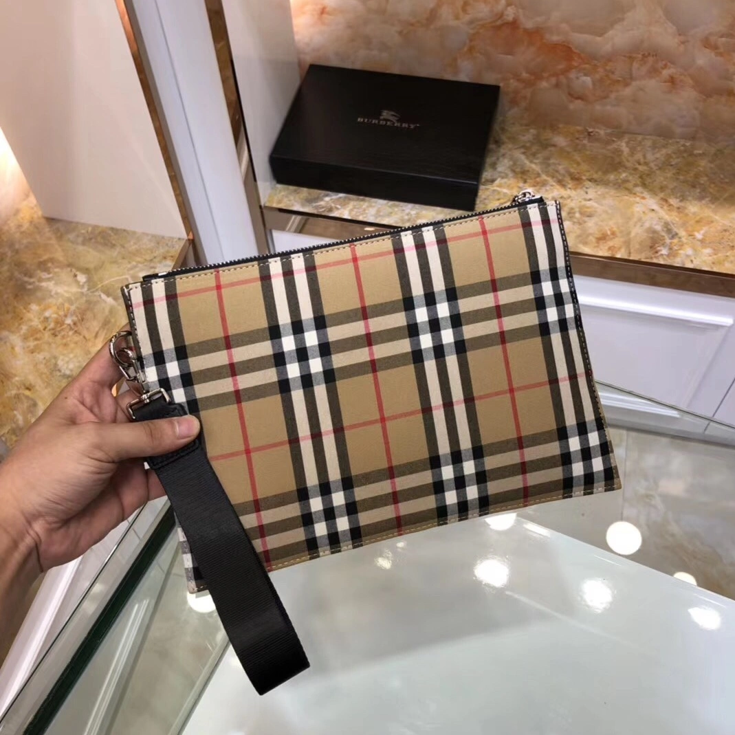 Burberry AAA Man Wallets Cozy 3610