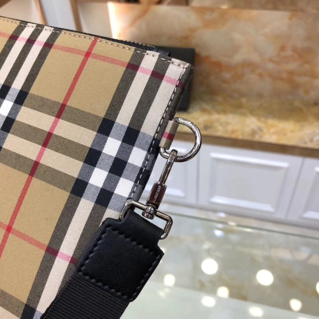 Burberry AAA Man Wallets Cozy 3610