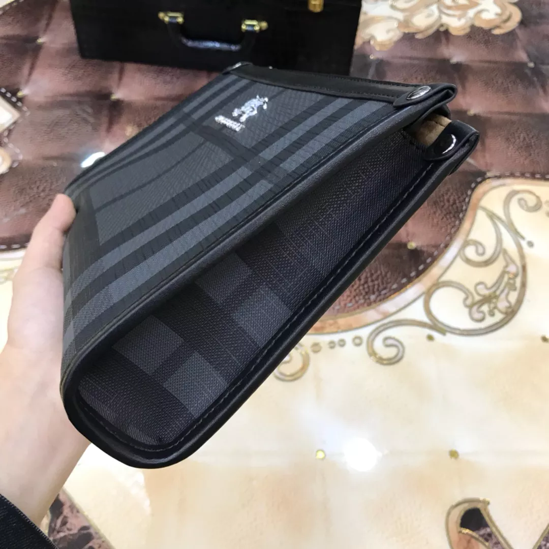 Burberry AAA Man Wallets DailyWear 788
