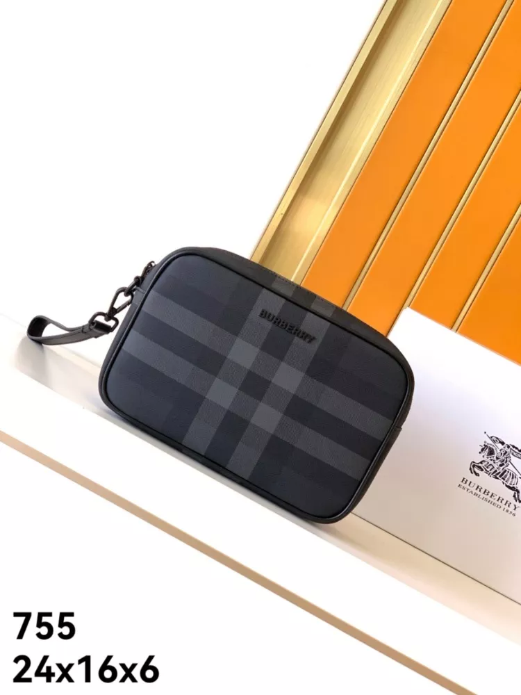 Burberry AAA Man Wallets Elegant 1192