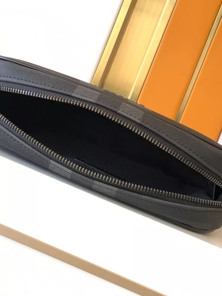 Burberry AAA Man Wallets Elegant 1192