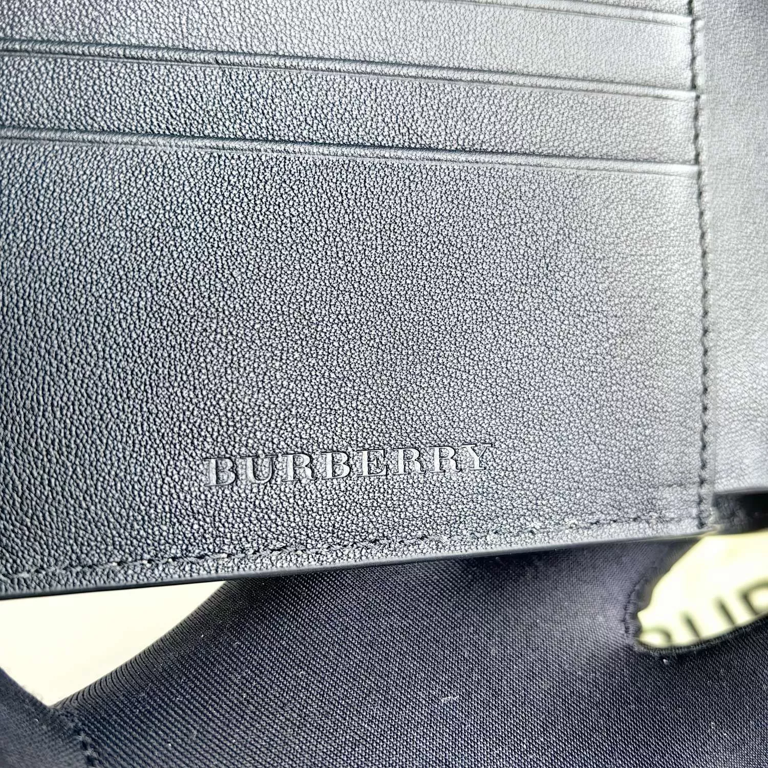 Burberry AAA Man Wallets Modern 3327