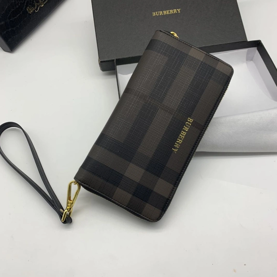 Burberry AAA Man Wallets Modern 9600