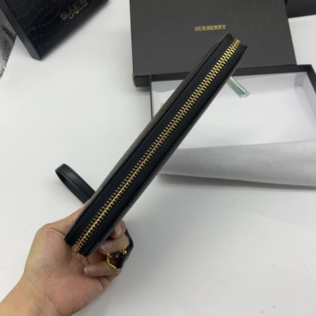 Burberry AAA Man Wallets Modern 9600