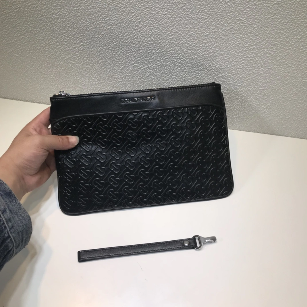 Burberry AAA Man Wallets Practical 545