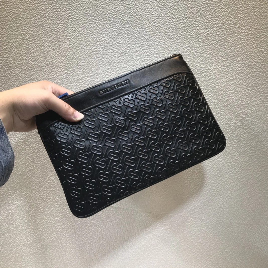 Burberry AAA Man Wallets Practical 545