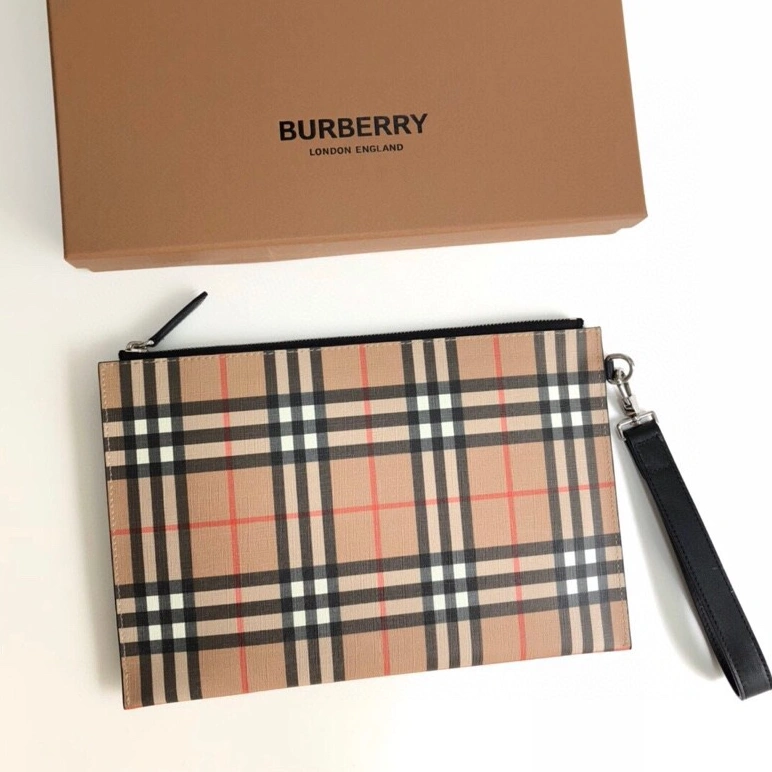 Burberry AAA Man Wallets Refined 7651
