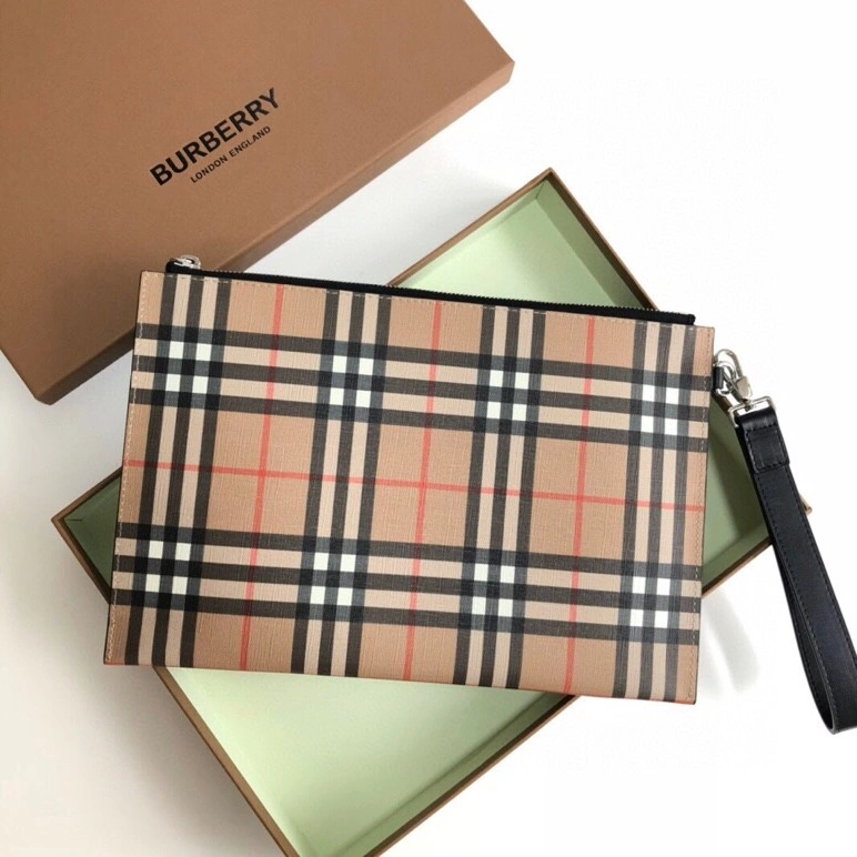 Burberry AAA Man Wallets Refined 7651