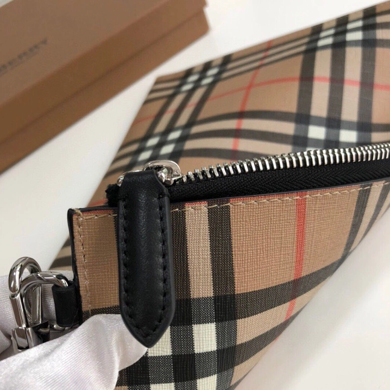 Burberry AAA Man Wallets Refined 7651
