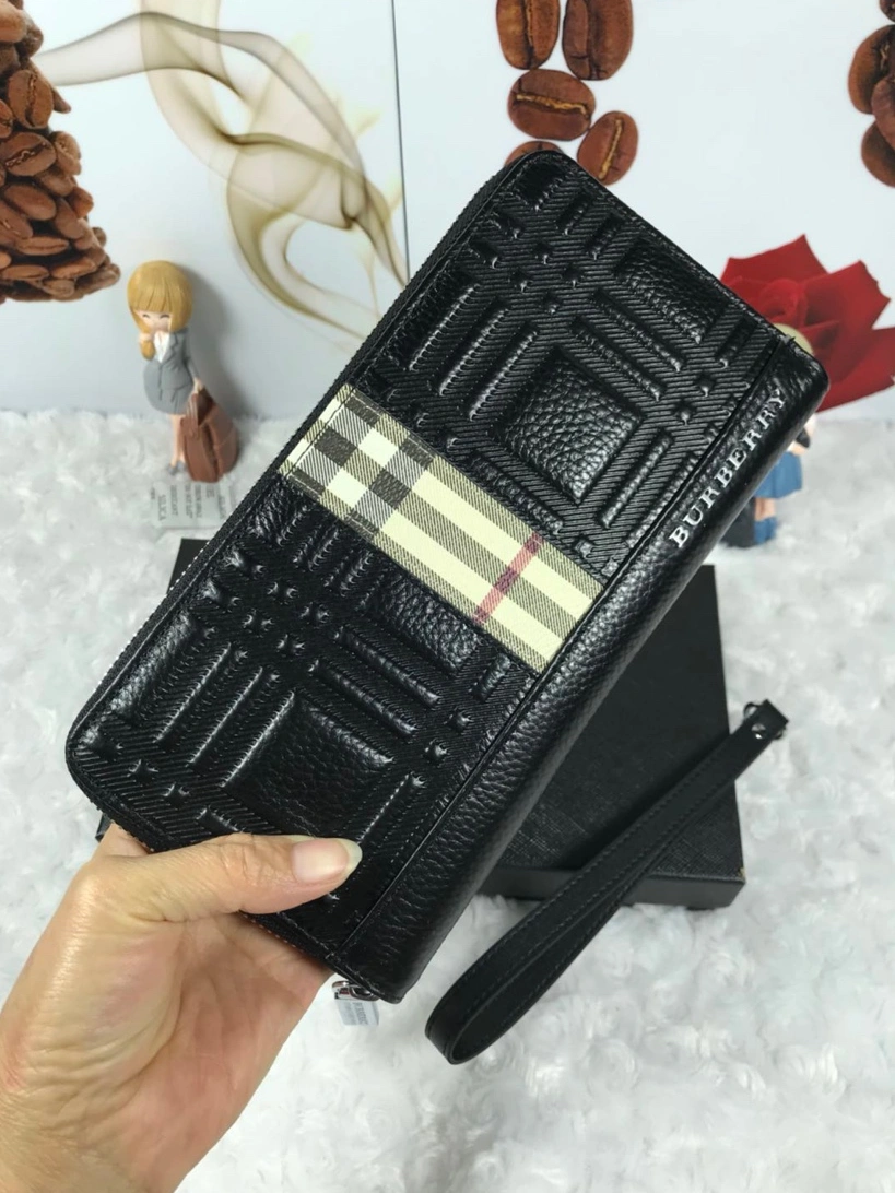 Burberry AAA Man Wallets Resilient 1678